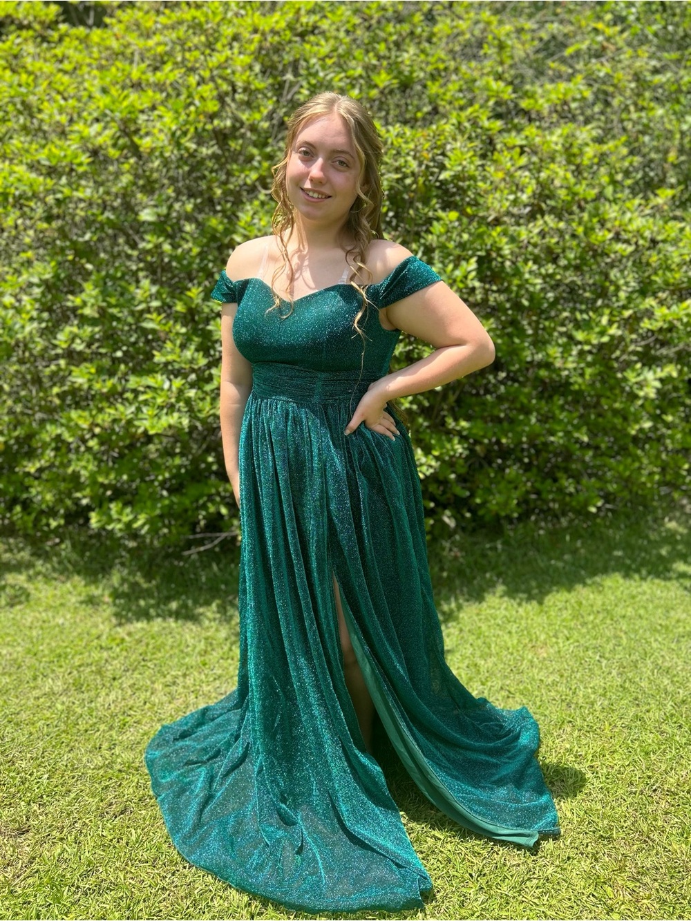 Off-Shoulder Emerald Green Prom Dress